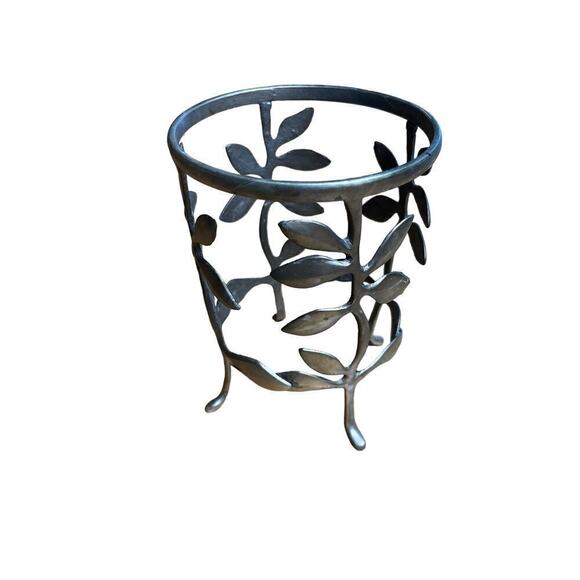 Leaf Pattern Metal Stand For Candle or Potpourri Holder. 6x4. Shelf Decor.Candle - Picture 2 of 4